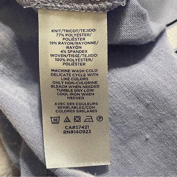 LOFT Women's Blue Blouse - Picture 7 of 7